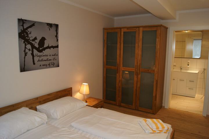 Room 26 of 141