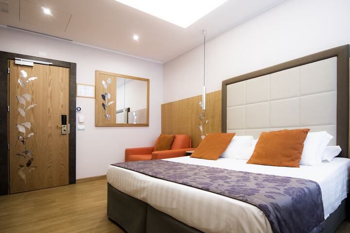 Room 35 of 167