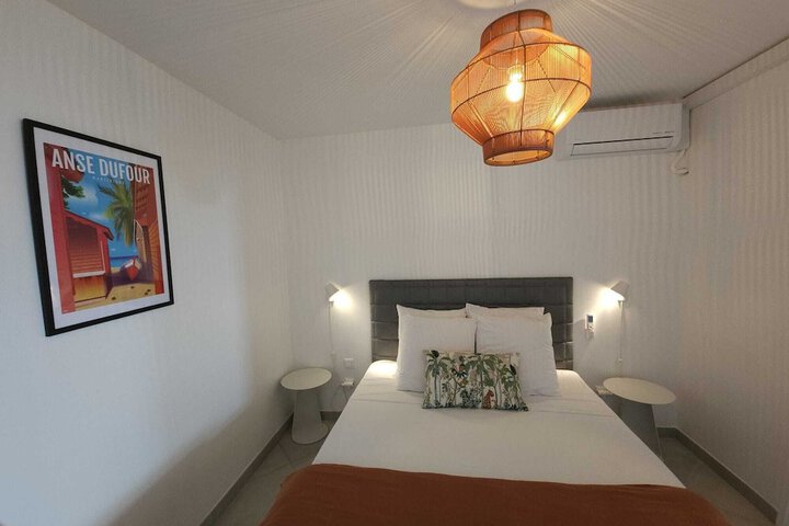 Room 17 of 48