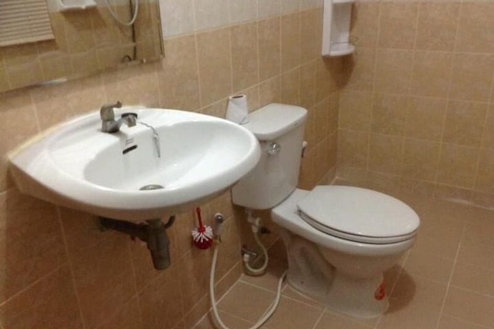 Room 15 of 16