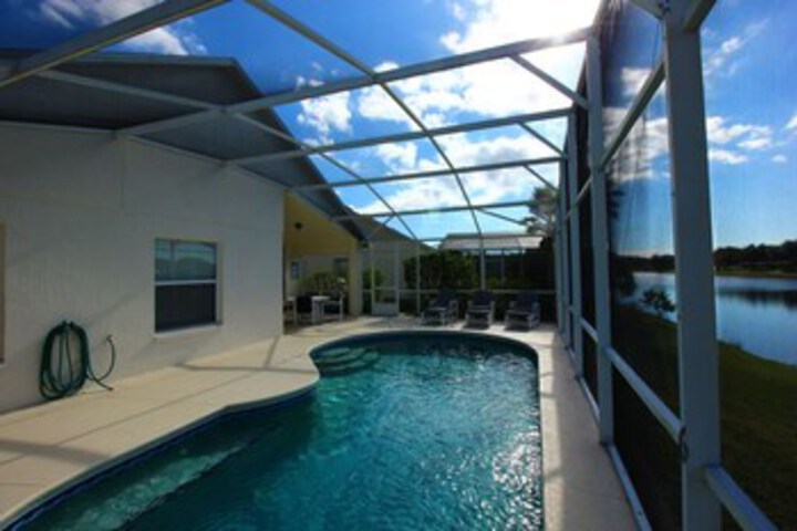 Pool 12 of 29