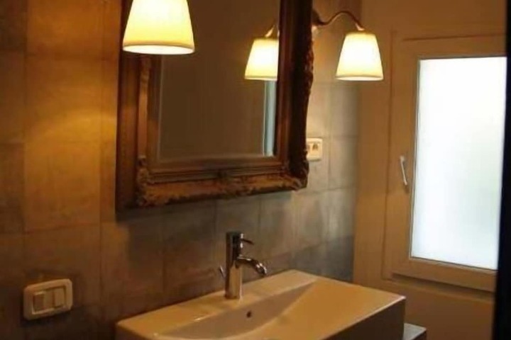 Bathroom Interior Photo