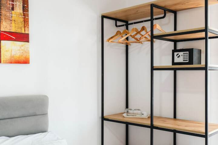 Room 26 of 297