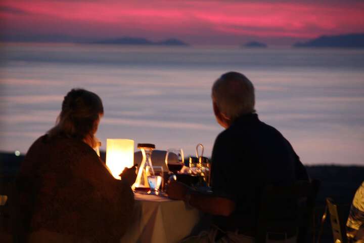 Dining 74 of 79