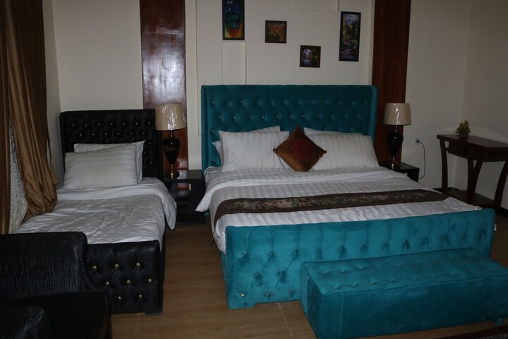 Room 34 of 41