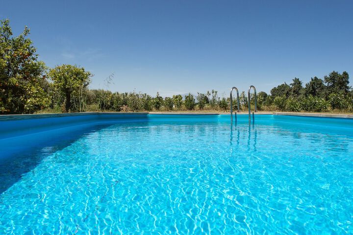 Pool 50 of 69