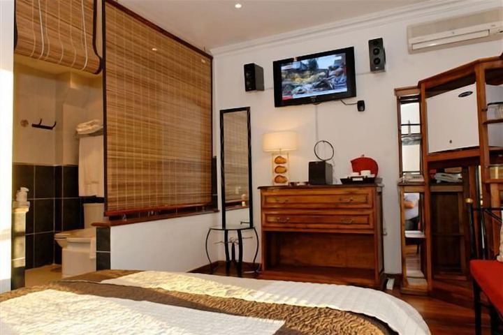 Room 37 of 73