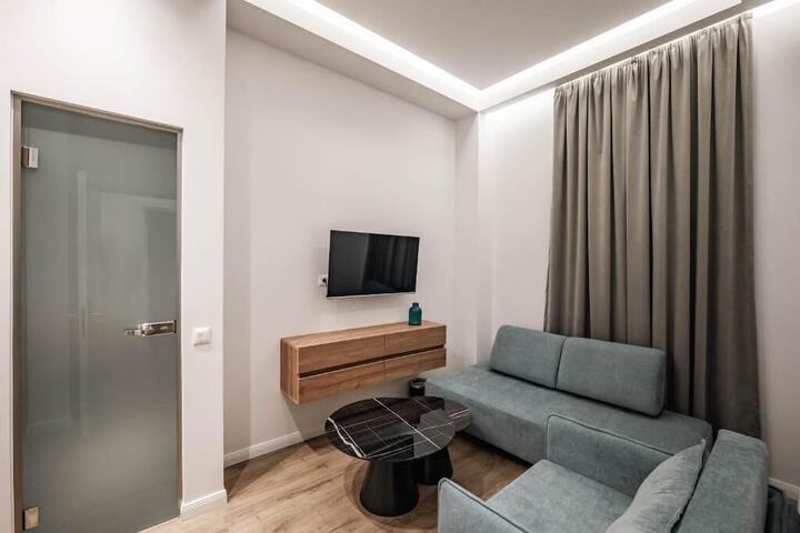 Room 57 of 189