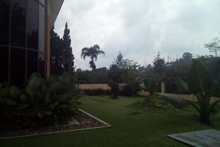 Hotel Entry