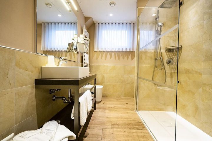 Bathroom Interior Photo