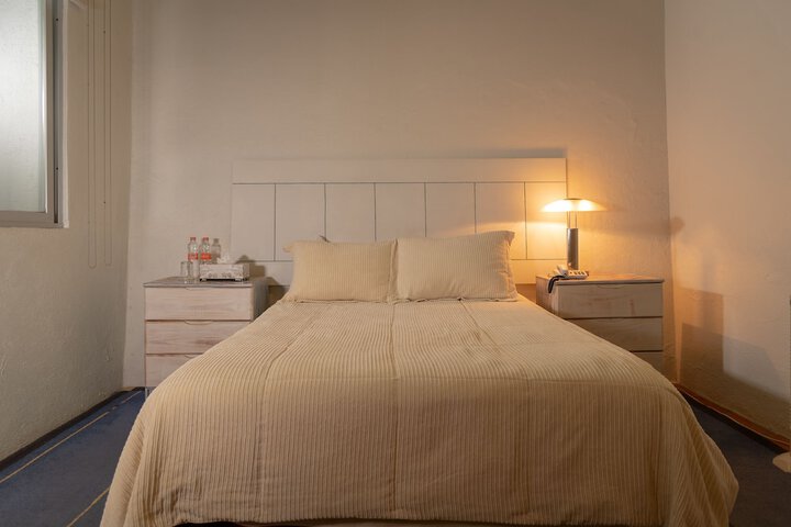 Room 11 of 50