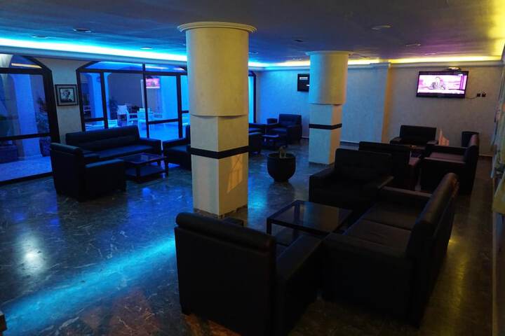Guest Lobby