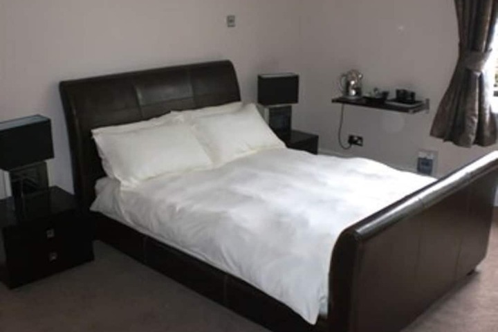Room 5 of 15