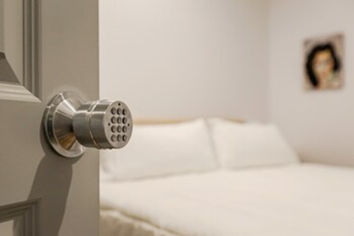 Room 37 of 43