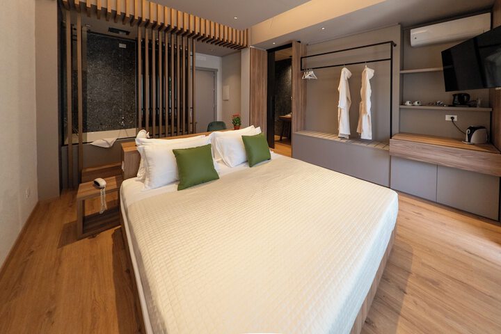 Room 30 of 61
