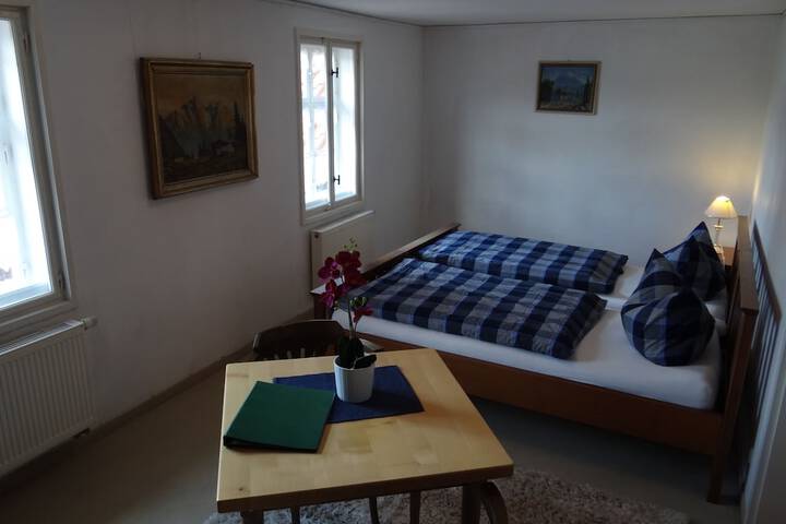 Room 9 of 29