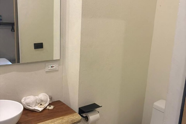 Room 5 of 15