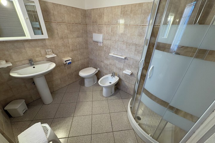 Room 20 of 62