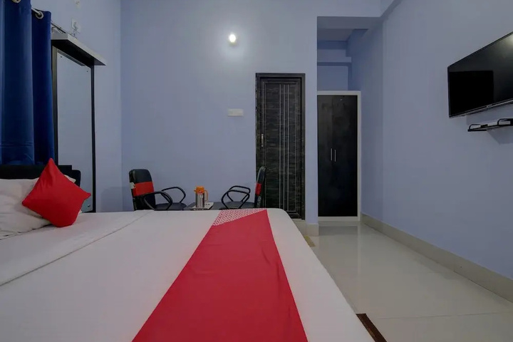 Room 4 of 11