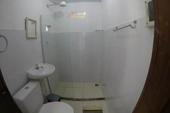 Room 7 of 10