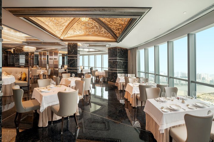 Dining 74 of 106