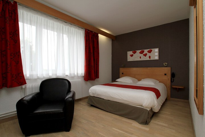 Room 4 of 38