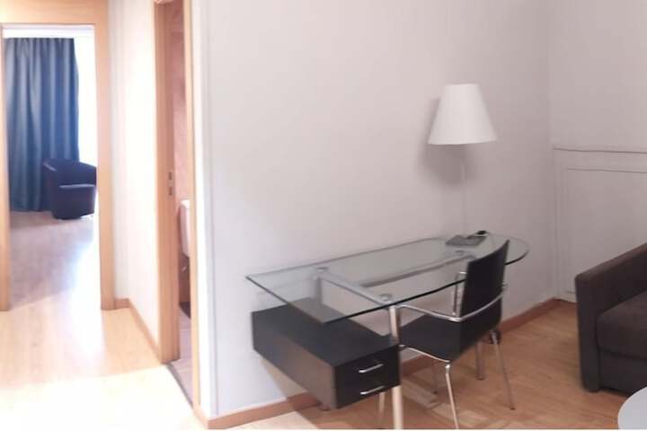 Room 27 of 78