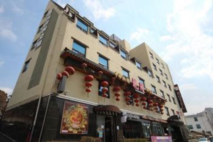 Chuncheon Tourist Hotel