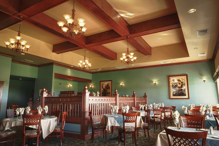 Dining 55 of 79
