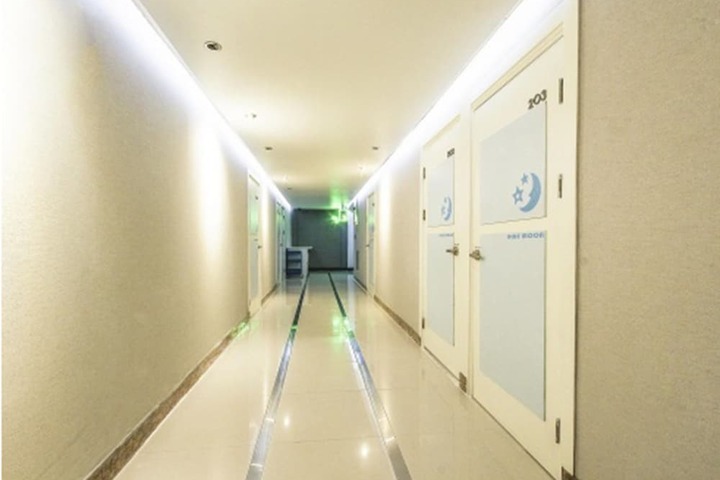 Ballroom/Hall 50 of 58