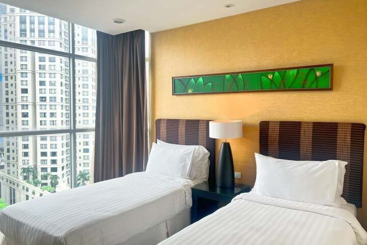 Room 12 of 78