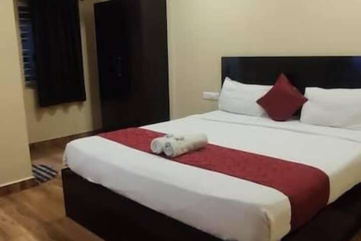 Room 8 of 14