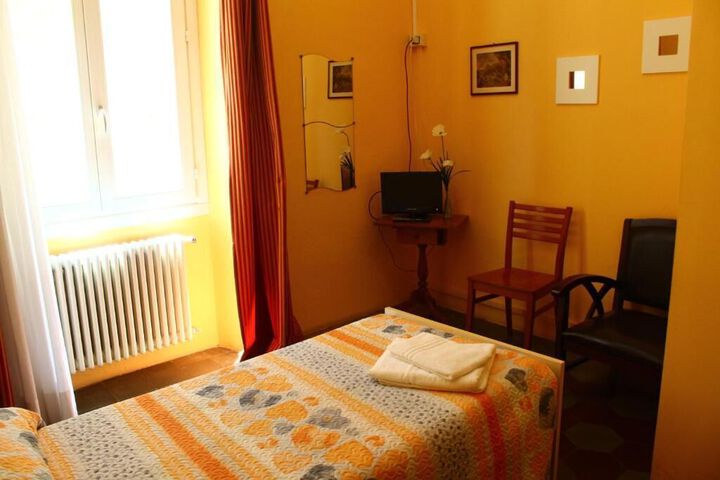 Room 73 of 107