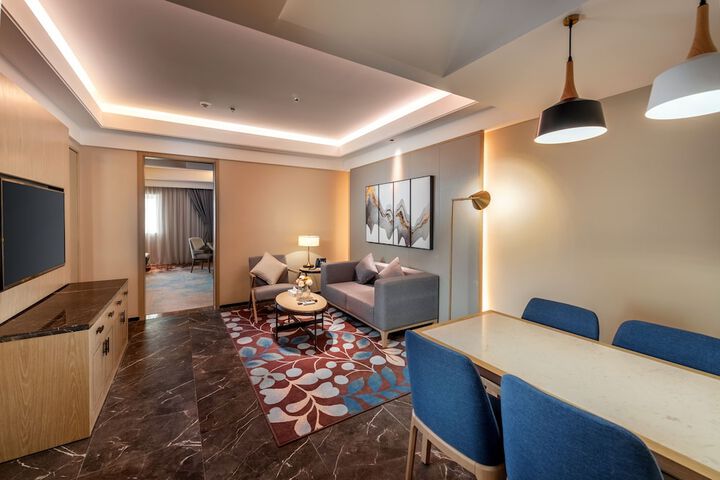 Room 14 of 17