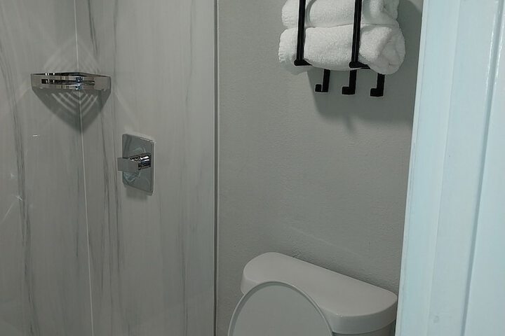 Room 8 of 8