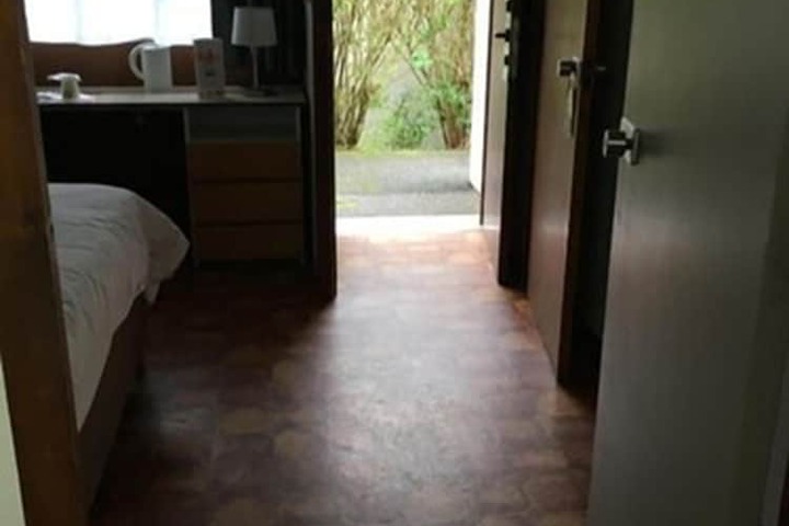 Room 9 of 46