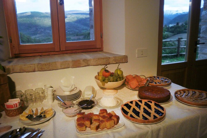 Dining 6 of 13