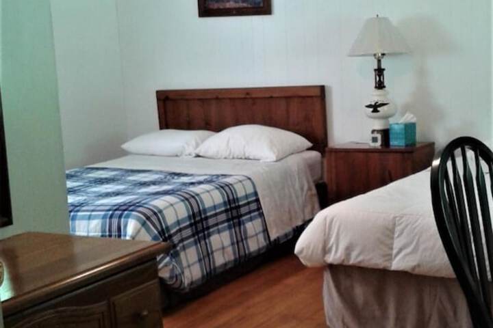 Room 13 of 37