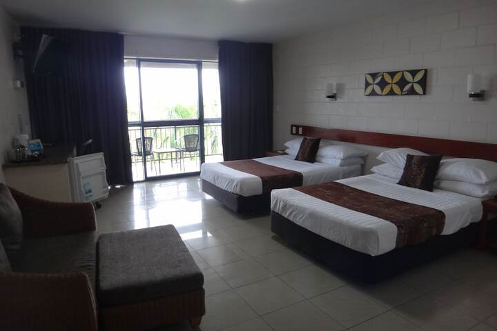 Room 6 of 42