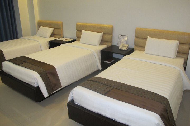 Room 17 of 39