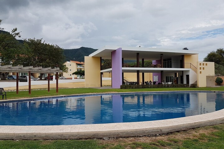 Pool 5 of 11