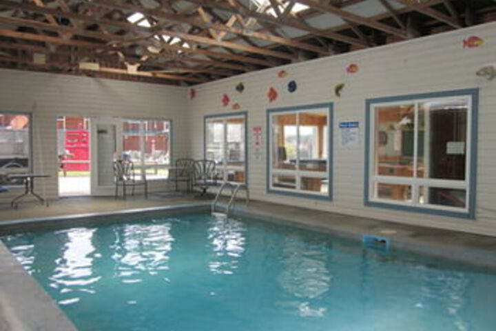 Pool 24 of 32