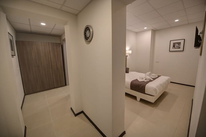 Room 10 of 41