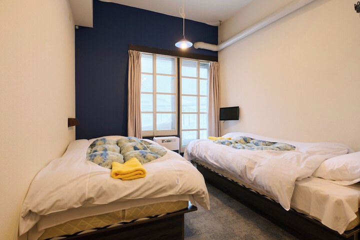 Room 44 of 93