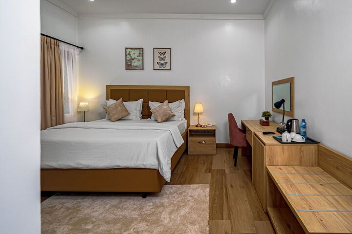 Room 17 of 22