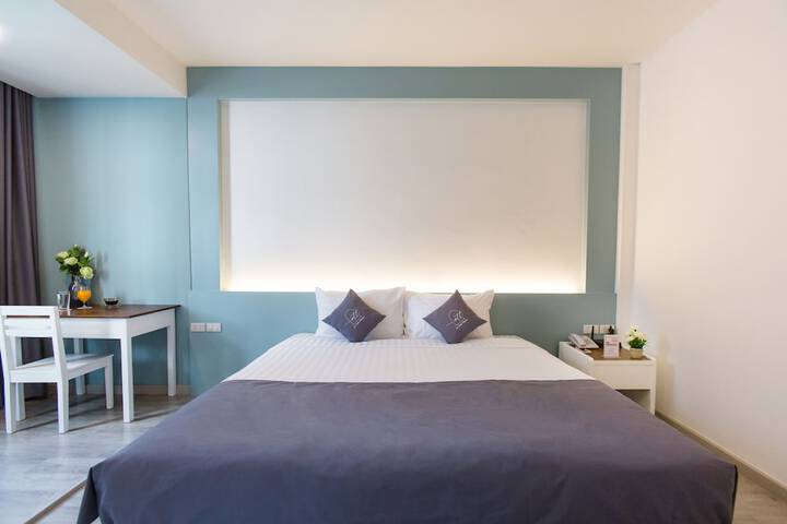 Room 8 of 37