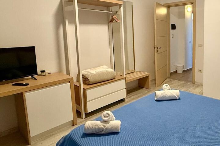 Room 26 of 37