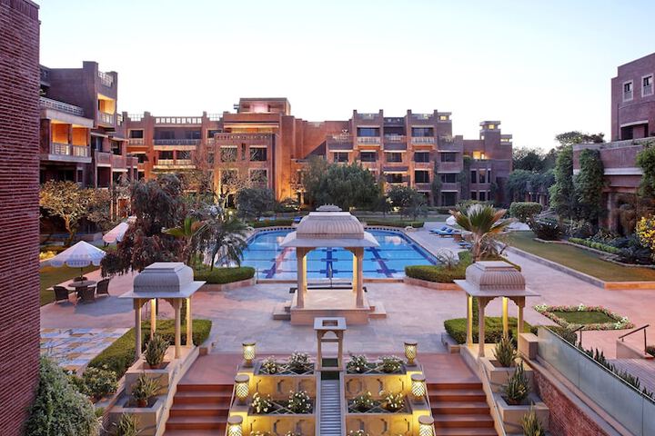 Hotel with Pool