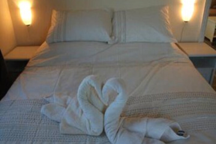 Room 4 of 4