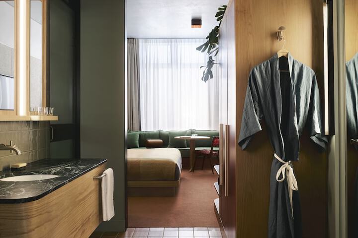 Room 29 of 52